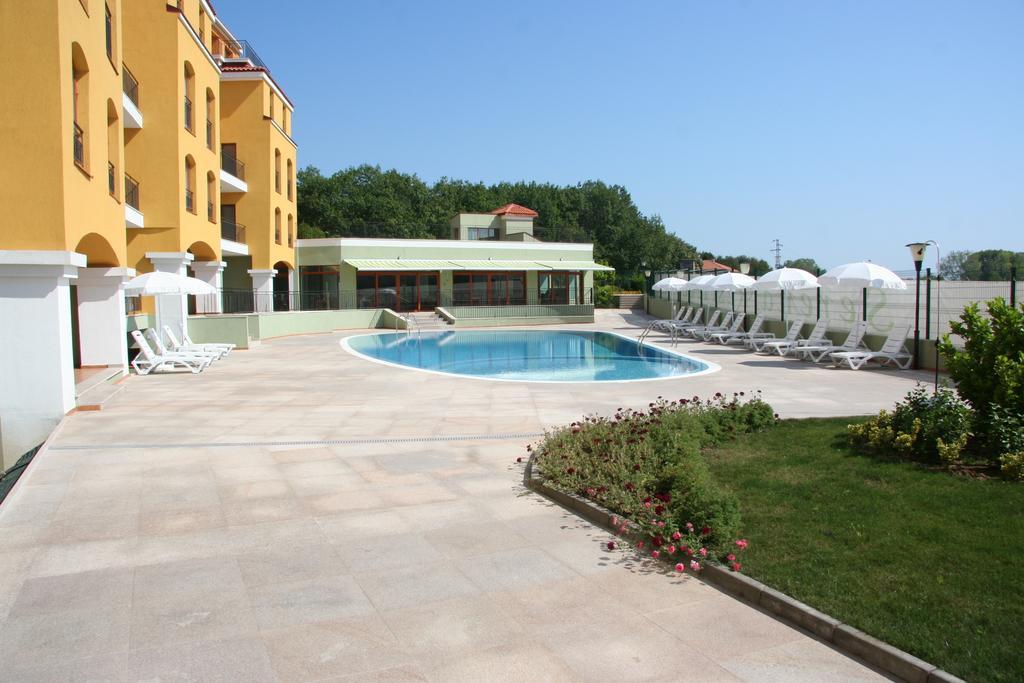 Serena Residence Aparthotel Sosopol Exterior foto