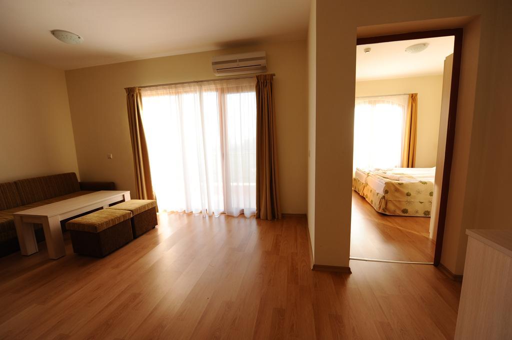 Serena Residence Aparthotel Sosopol Exterior foto